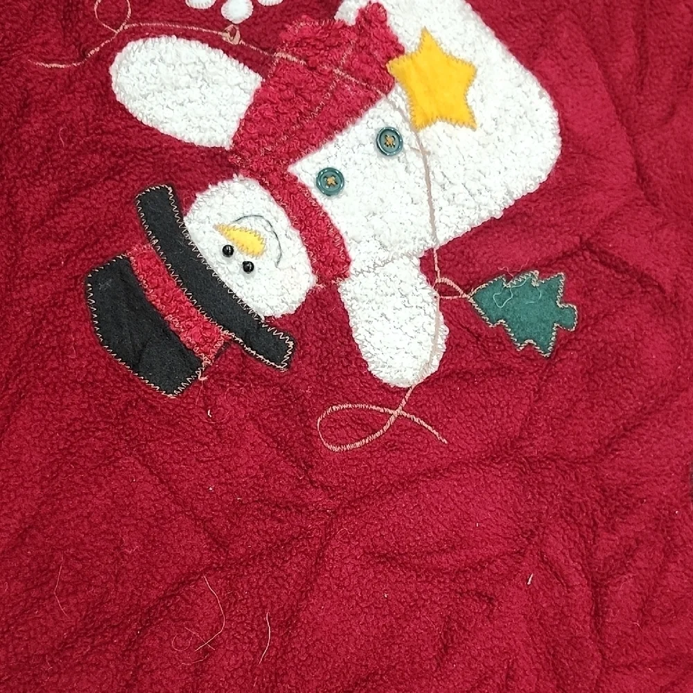 Vintage Tapete to Place Under a Handmade Christmas Tree